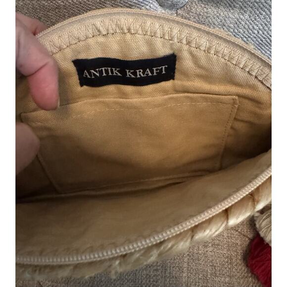 Anthropologie ANTIK KRAFT Chindi Moon Multi Woven Straw Clutch Bag Tassels - Picture 7 of 7